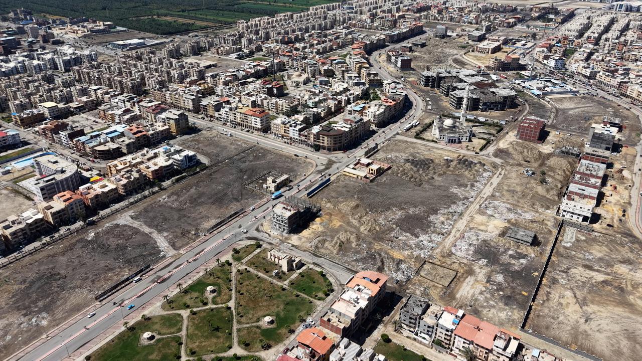 تجهيز الموقع واستلام قطعة الأرض