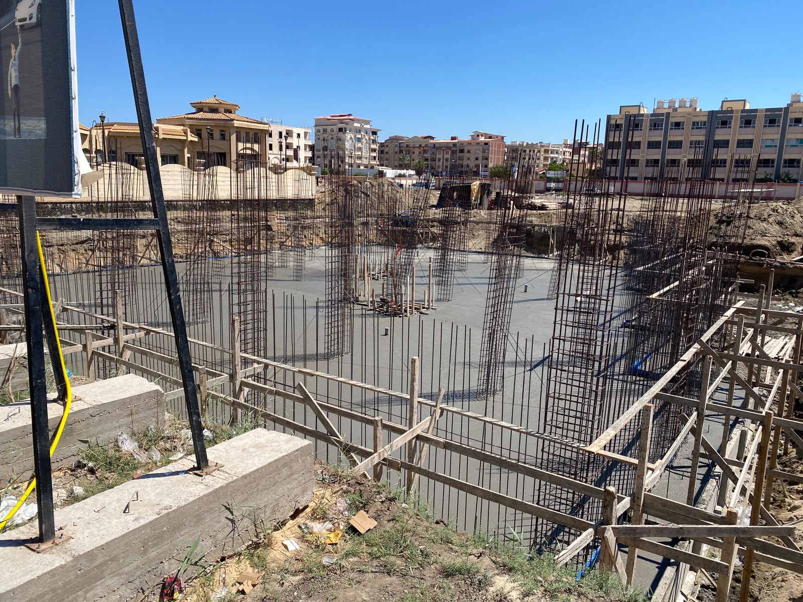 اعمال صب اللبشة المسلحة 
